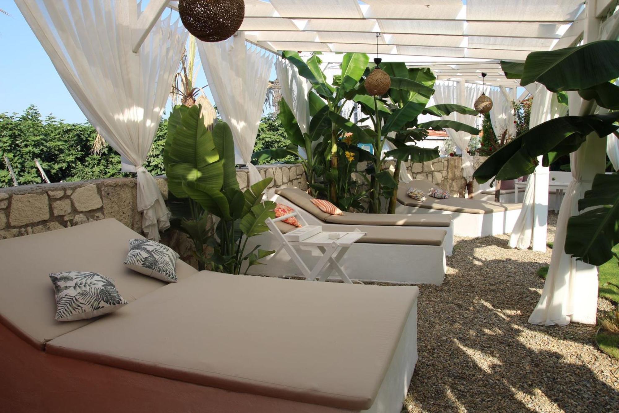Londia Otel Alacati Exterior photo