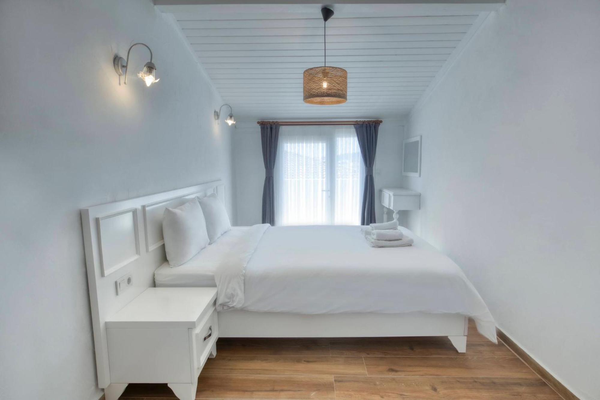 Londia Otel Alacati Exterior photo