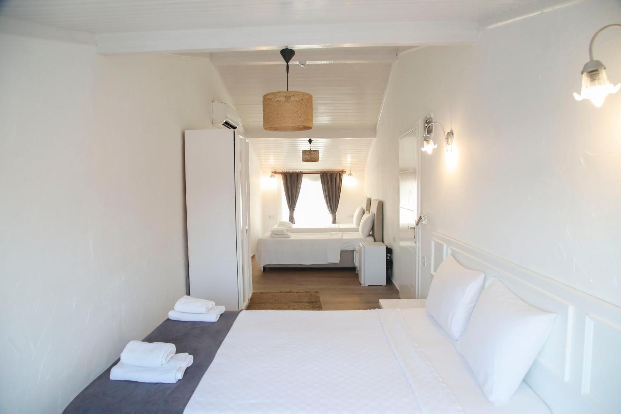 Londia Otel Alacati Exterior photo