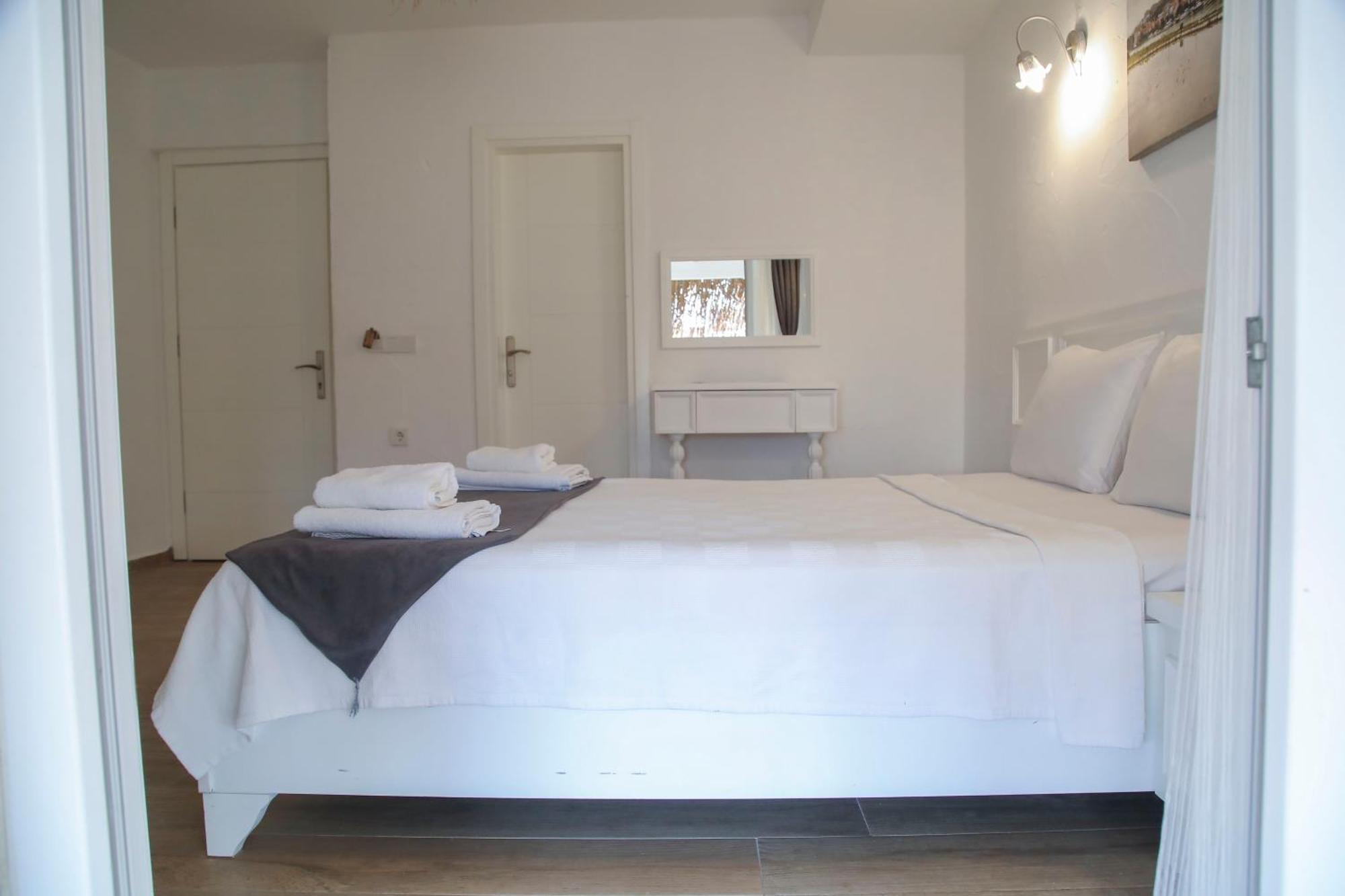 Londia Otel Alacati Exterior photo