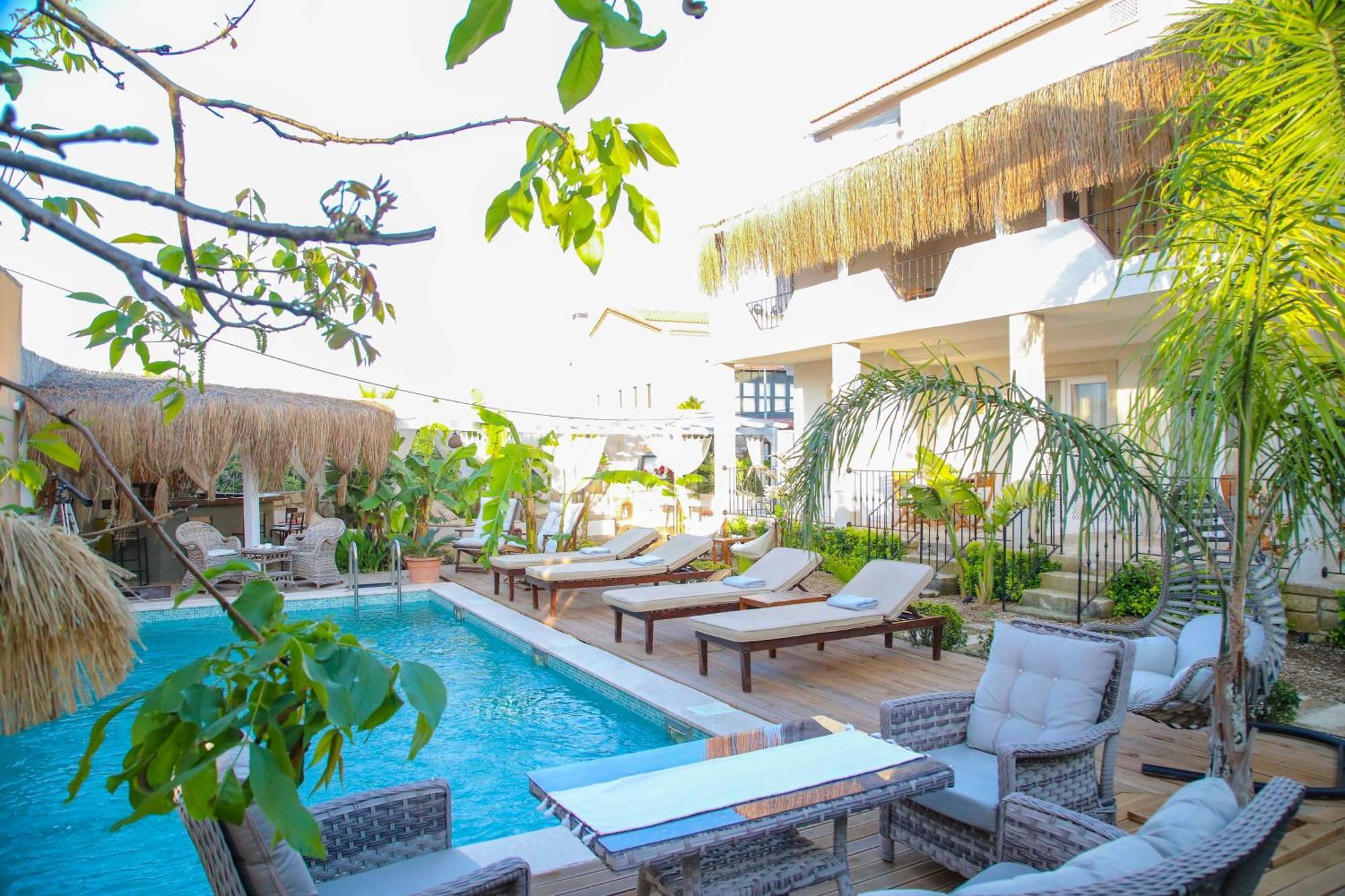 Londia Otel Alacati Exterior photo